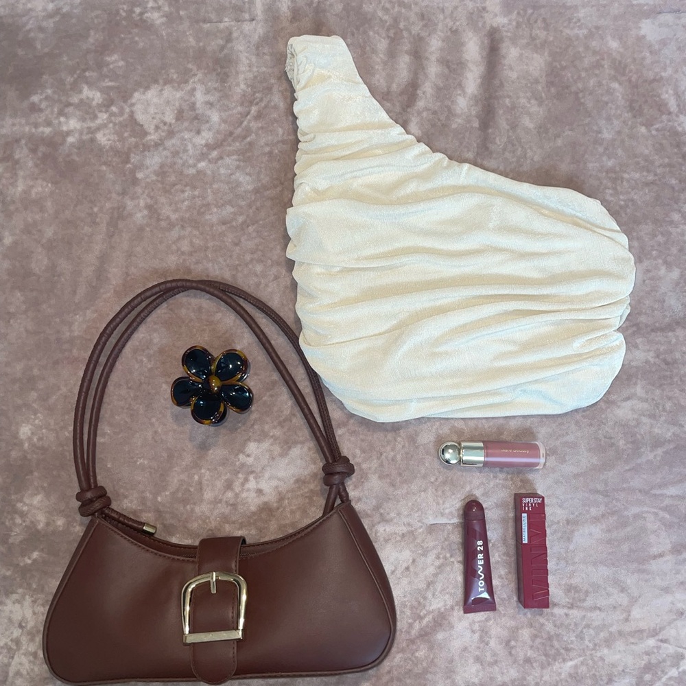 Elegant Cream Women's Blouse